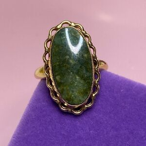 💛 Mid Century 10k Yellow Gold Jade Ring